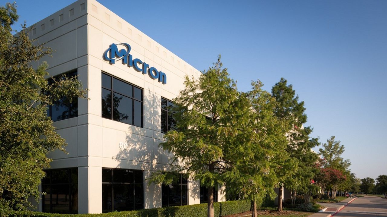 Micron puts $500 million behind GlobalWafers’ Texas silicon plant