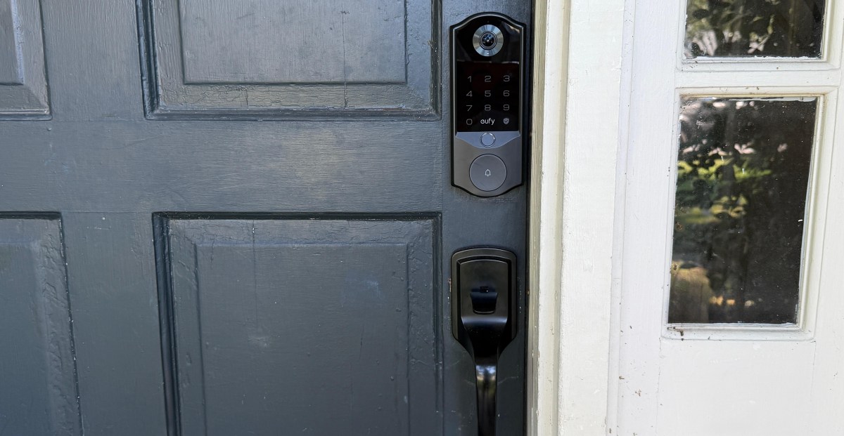 Facial recognition smart locks get a qualified thumbs-up