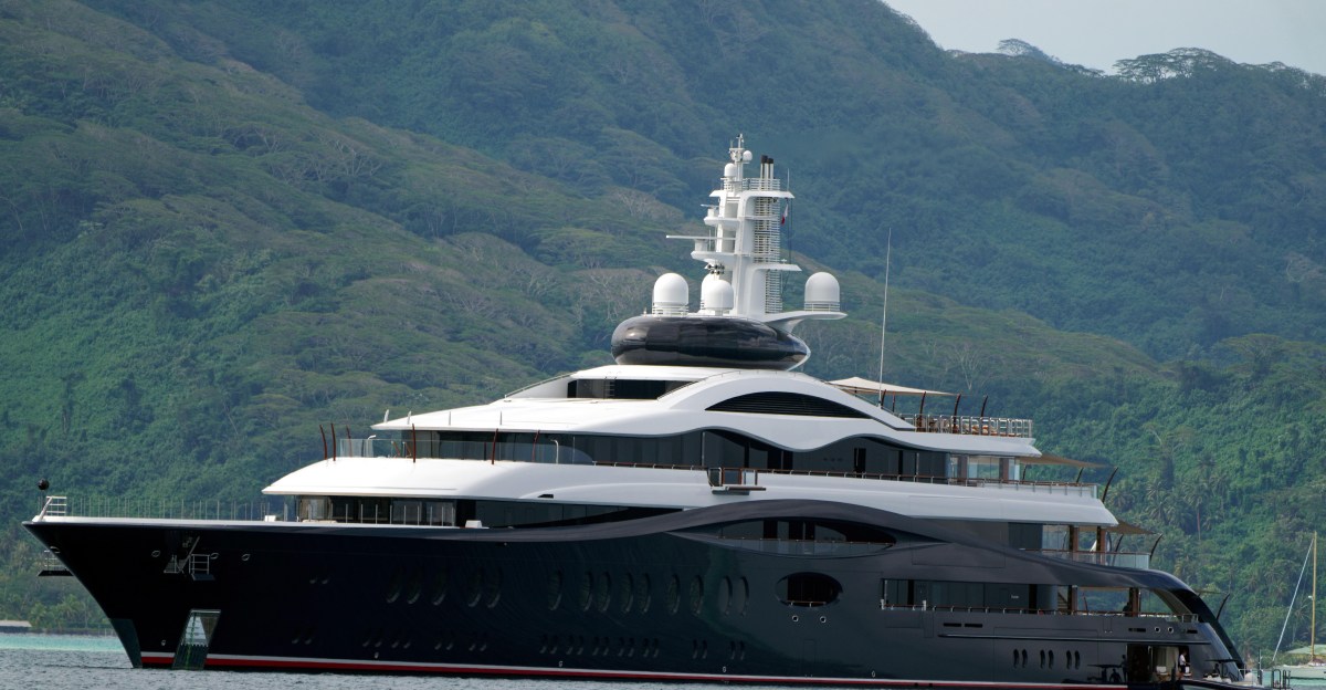 Zuckerberg yacht stranded skiff: Wilderness Legacy provided the help