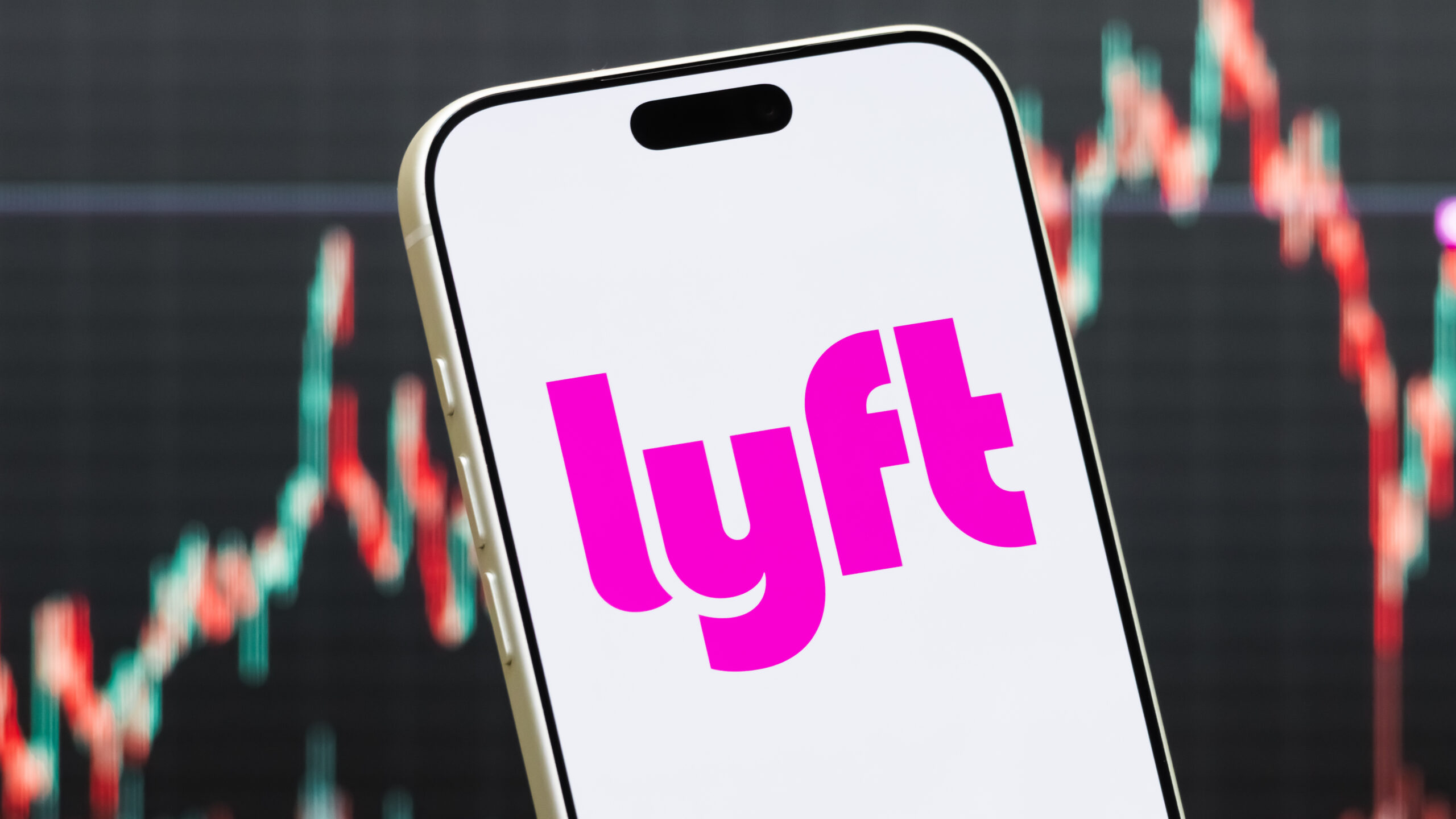 Lyft agrees to $272.5 million California driver settlement