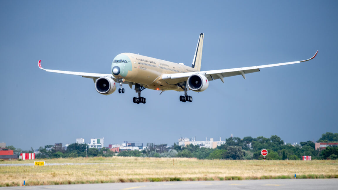 Airbus A350-1000ULR record flight clears 24 hours from Australia to France