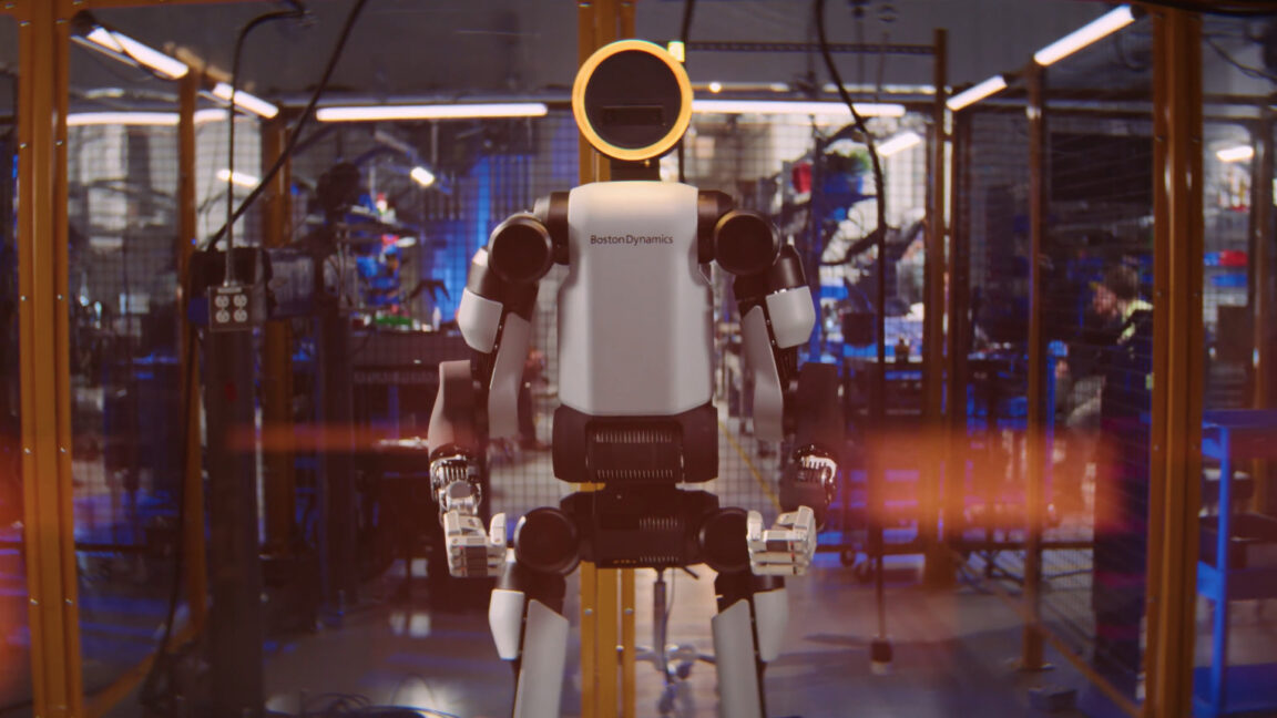 Hyundai says robot plan is outside talks with striking Korean workers