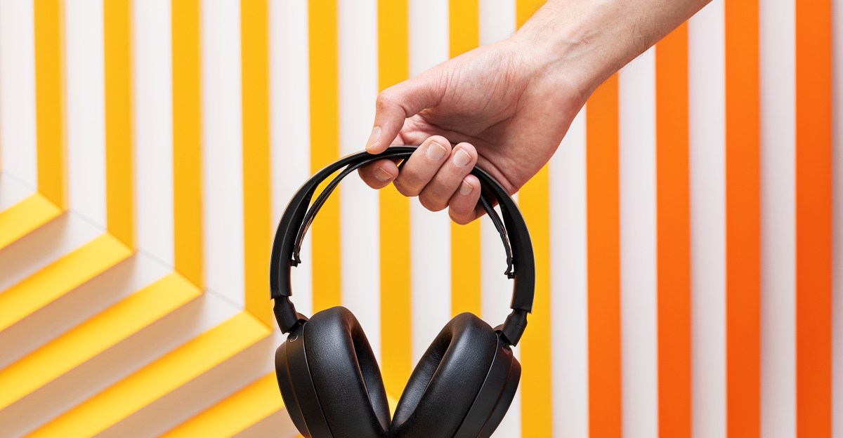 SteelSeries cuts Arctis Nova Pro Wireless to $240 for damaged-box units