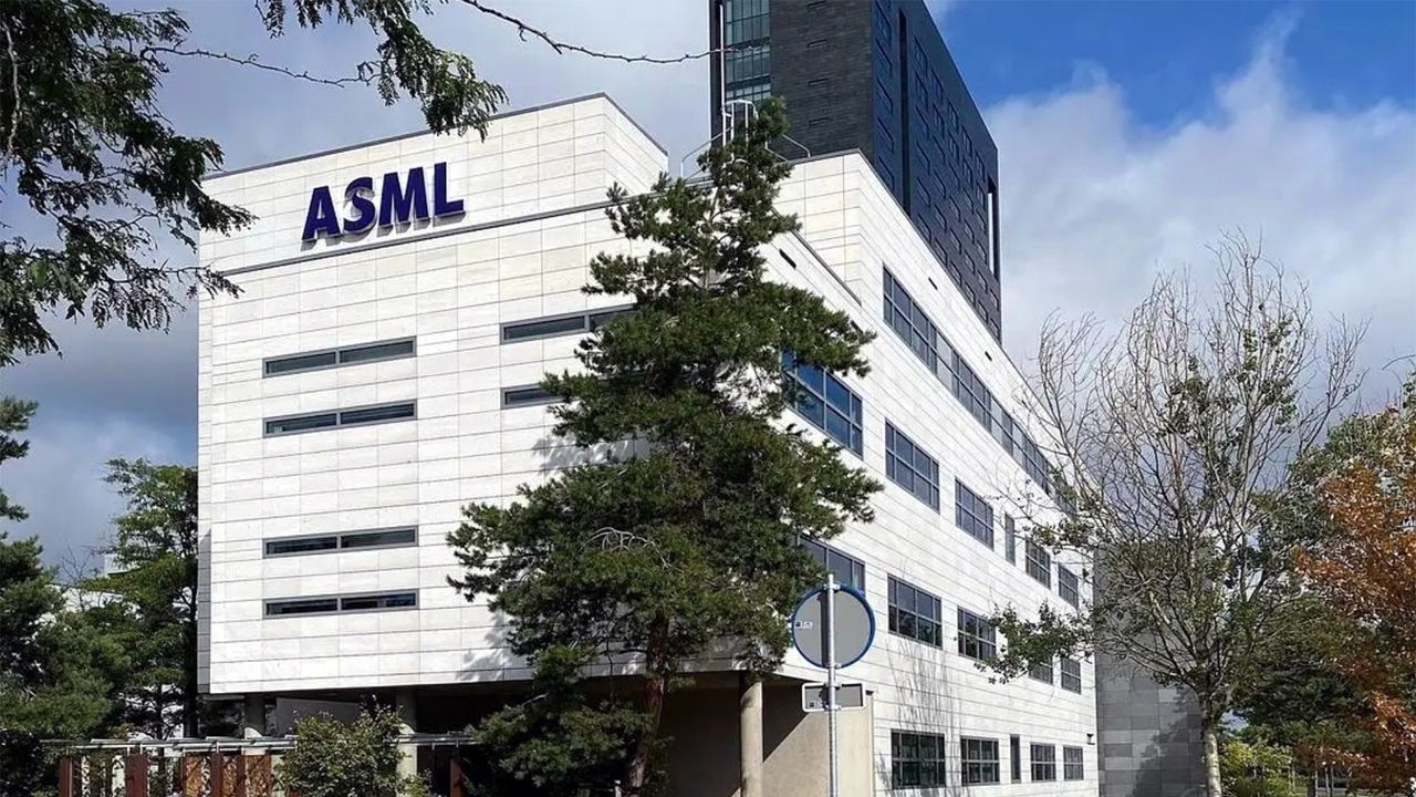 ASML signals higher prices for low-NA EUV scanners after 2028