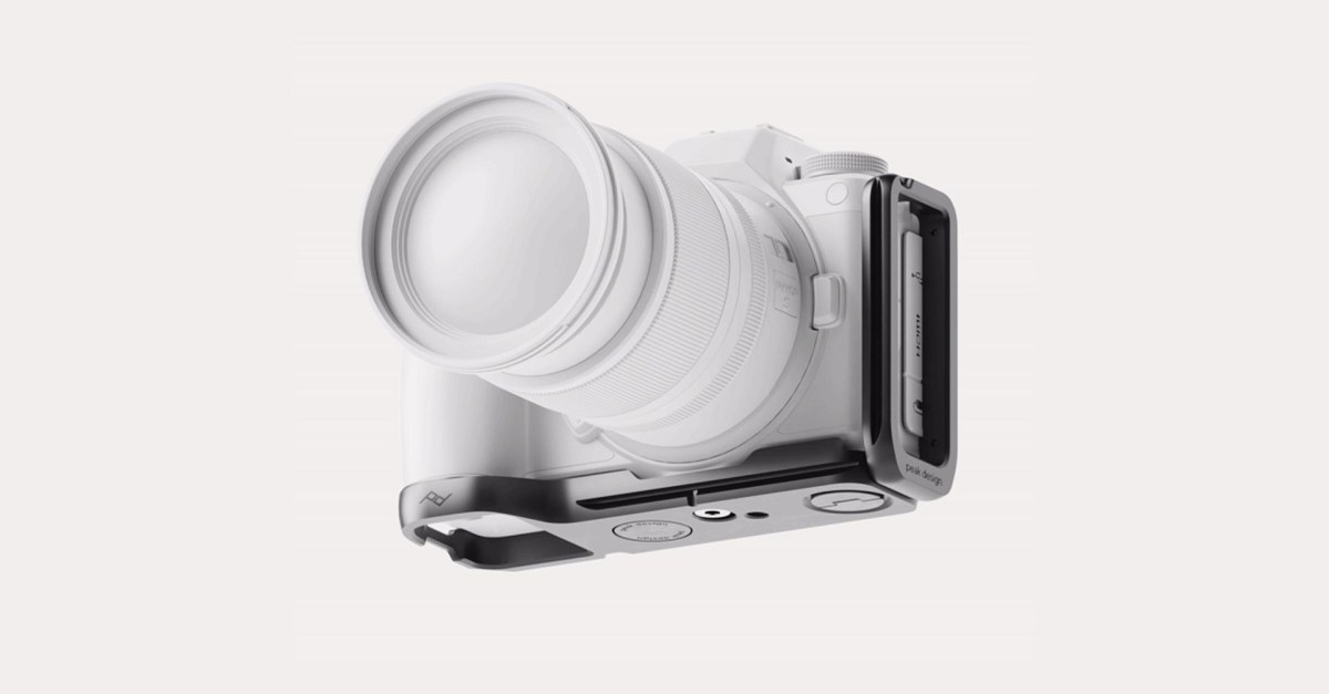 Peak Design adds a finder tag slot to its modular camera bracket