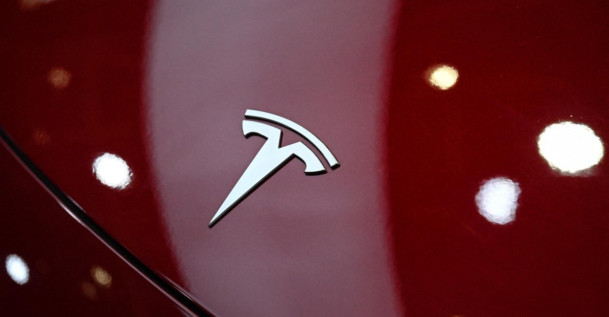 Tesla revenue rebounds, but profit is still stuck in low gear