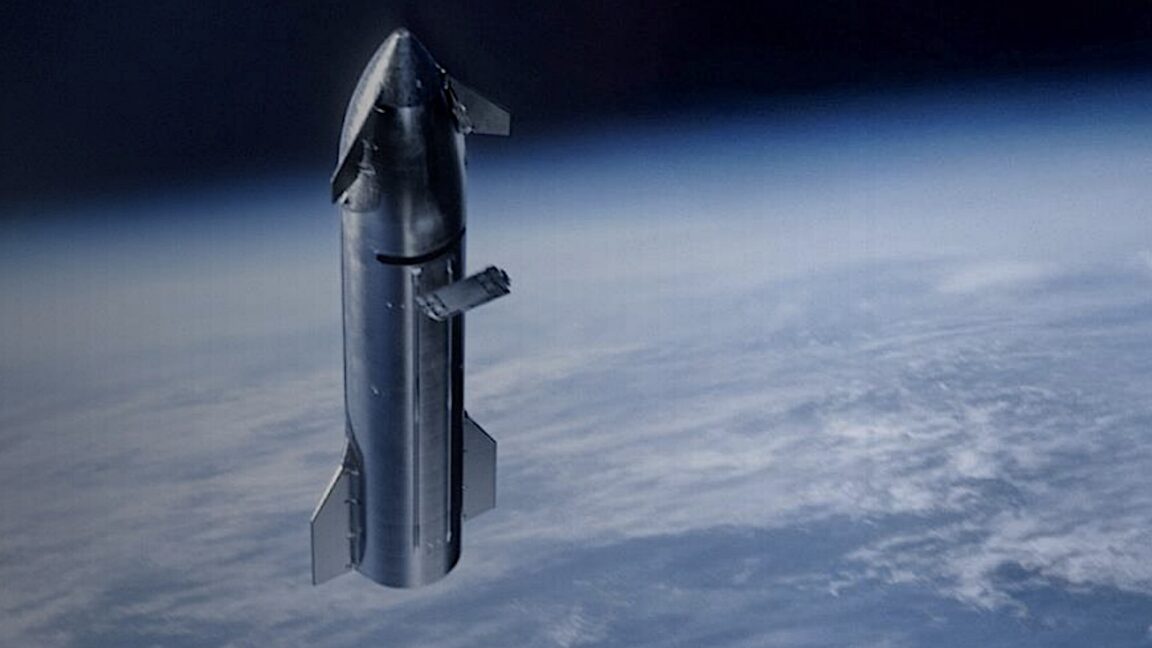 Satellite makers start designing around Starship’s odd cargo bay
